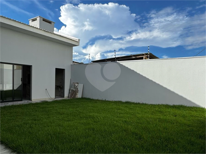 Foto REO1024825