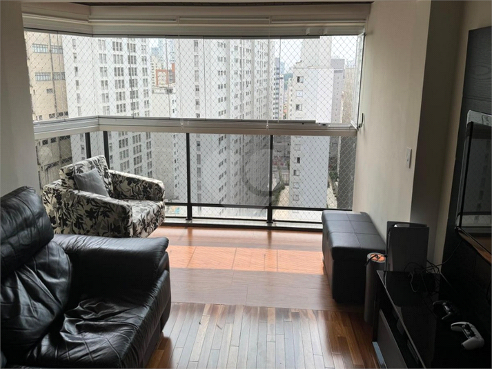 Foto REO1024847
