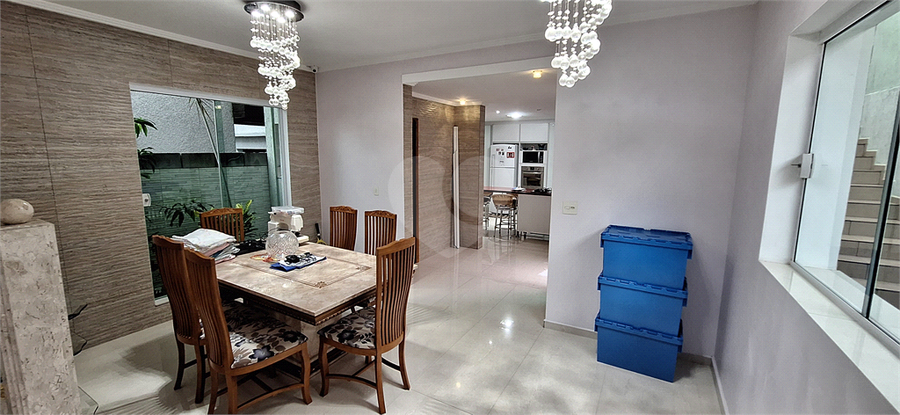 Foto REO1024850