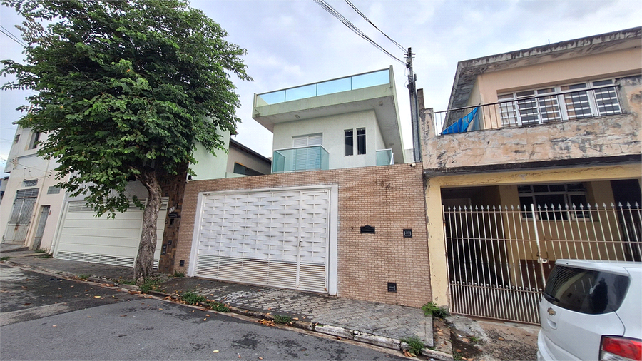 Foto REO1024850