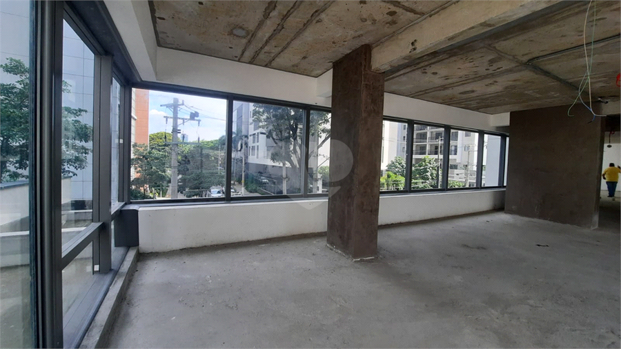 Foto REO1024907