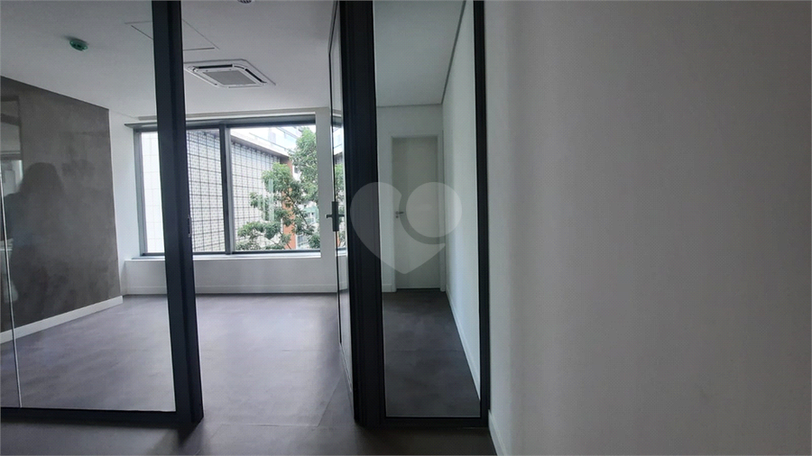 Foto REO1024925