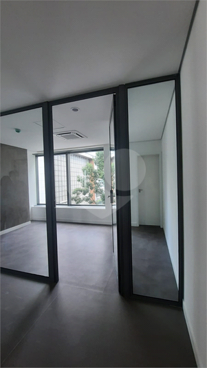 Foto REO1024925