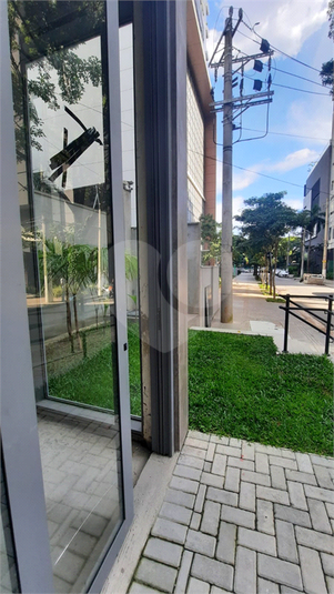 Foto REO1024931