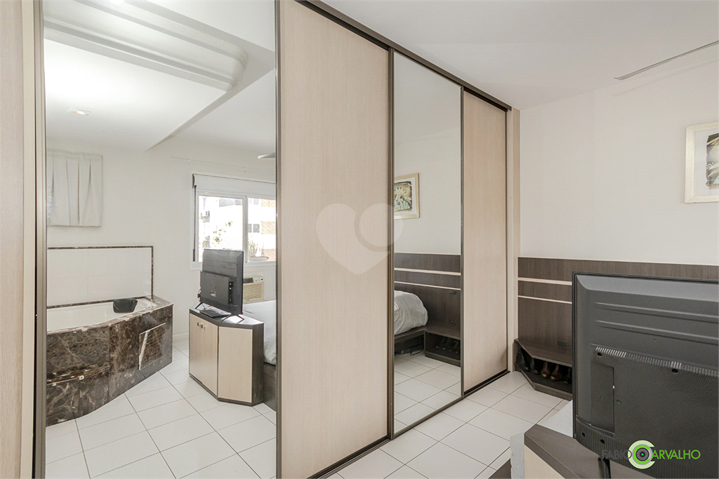 Venda Apartamento Porto Alegre Menino Deus REO1025079 10