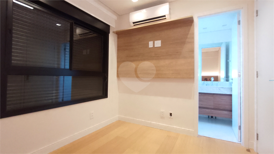 Foto REO1026535