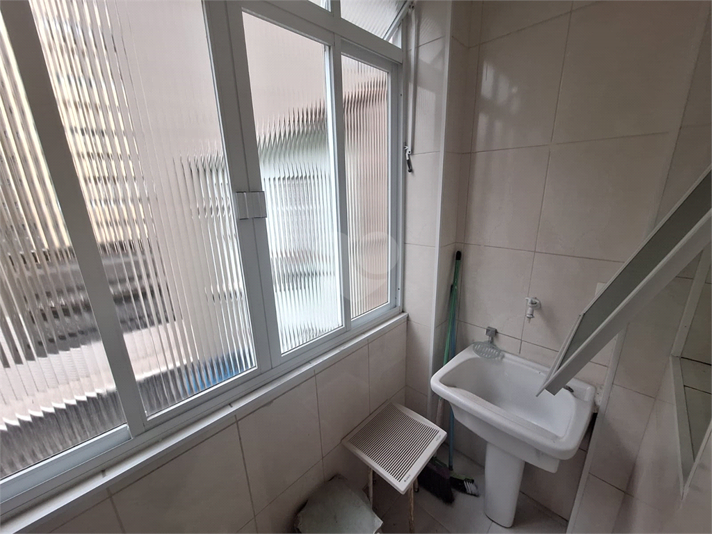 Venda Apartamento São Vicente Centro REO1028845 13