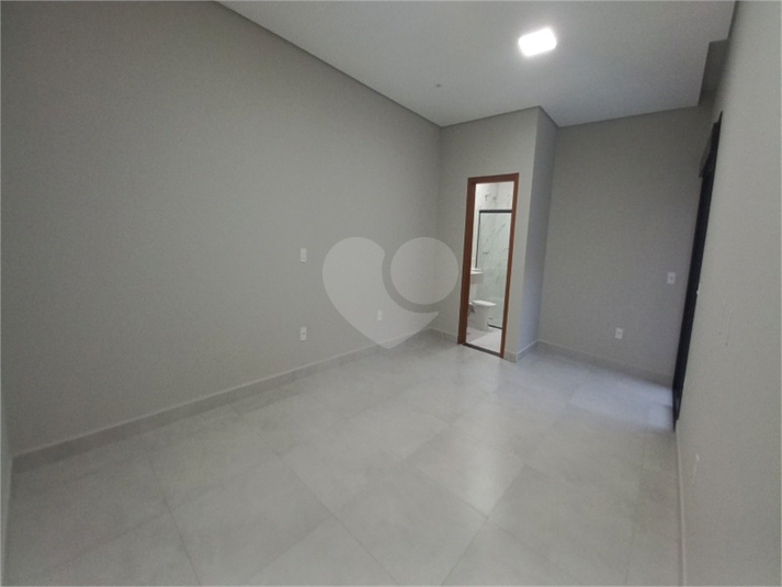Foto REO1031165