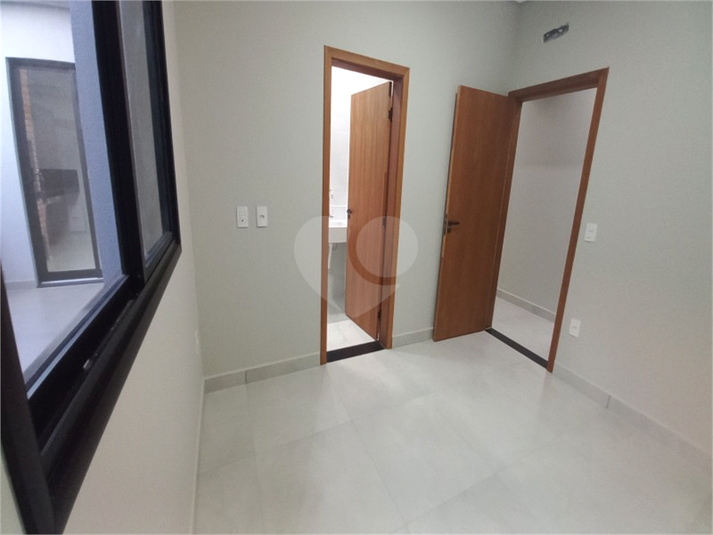 Foto REO1031165