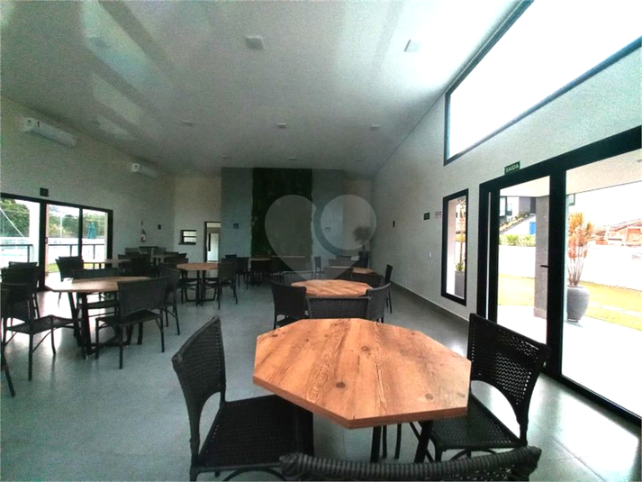 Foto REO1031165