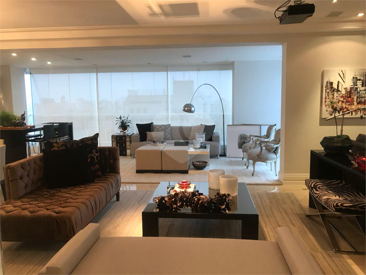 Foto REO1031827