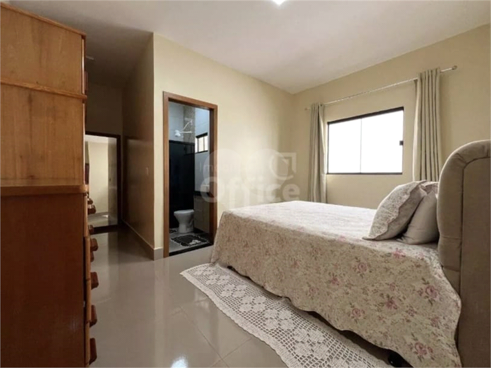 Foto REO1032045