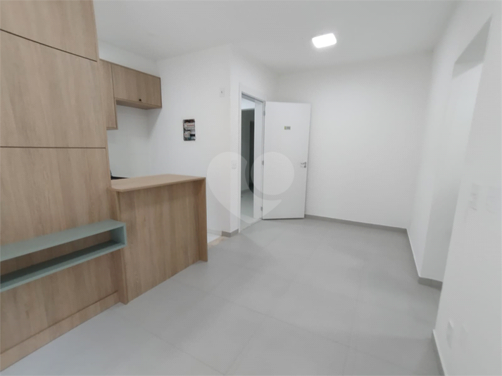 Aluguel Apartamento Santos Marapé REO1032200 3