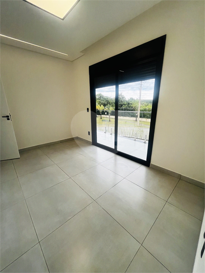 Foto REO1032521