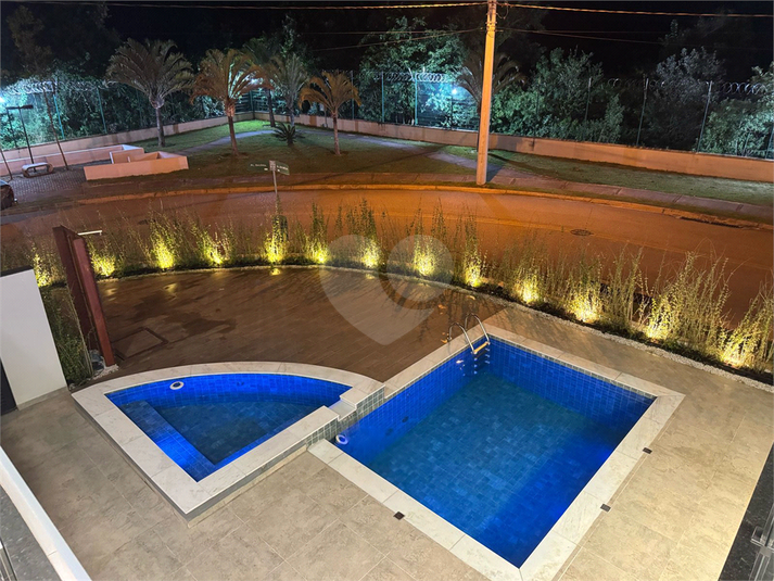 Foto REO1032521