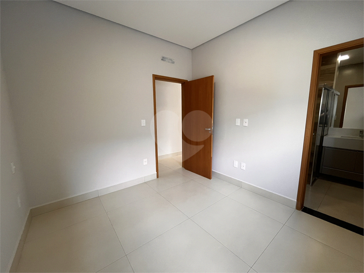 Foto REO1032525