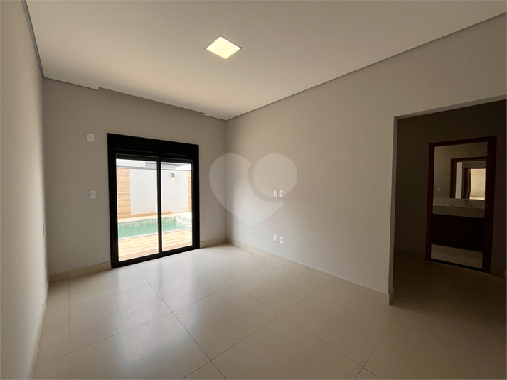 Foto REO1032525