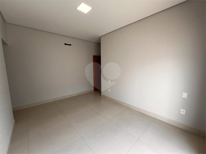 Foto REO1032525