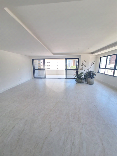Foto REO1033768