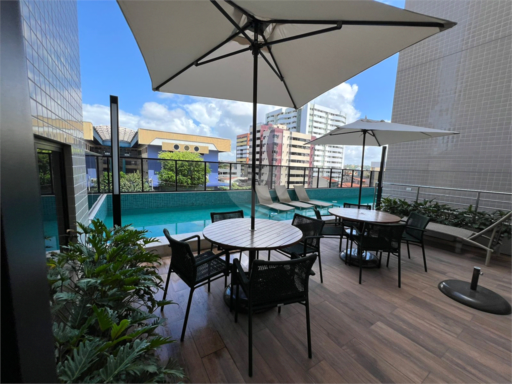 Venda Apartamento Maceió Ponta Verde REO1033917 4