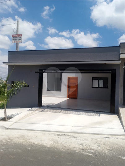 Foto REO1034078