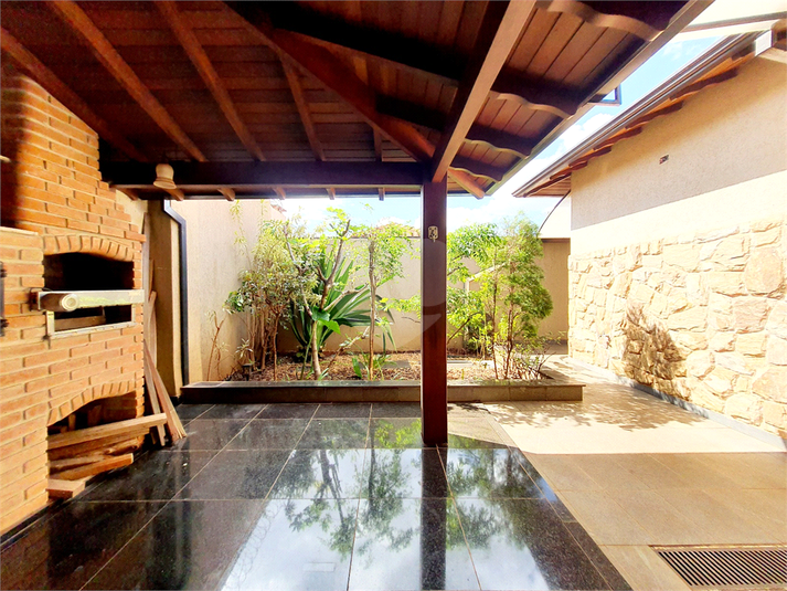 Foto REO1034741