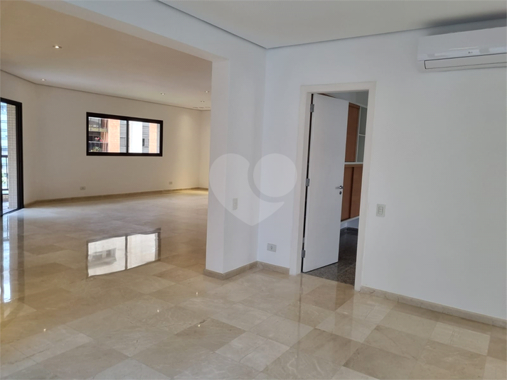 Aluguel Apartamento São Paulo Moema REO1035223 18