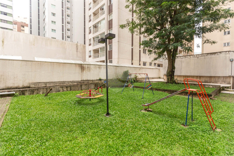 Venda Apartamento Curitiba Centro REO1036024 19