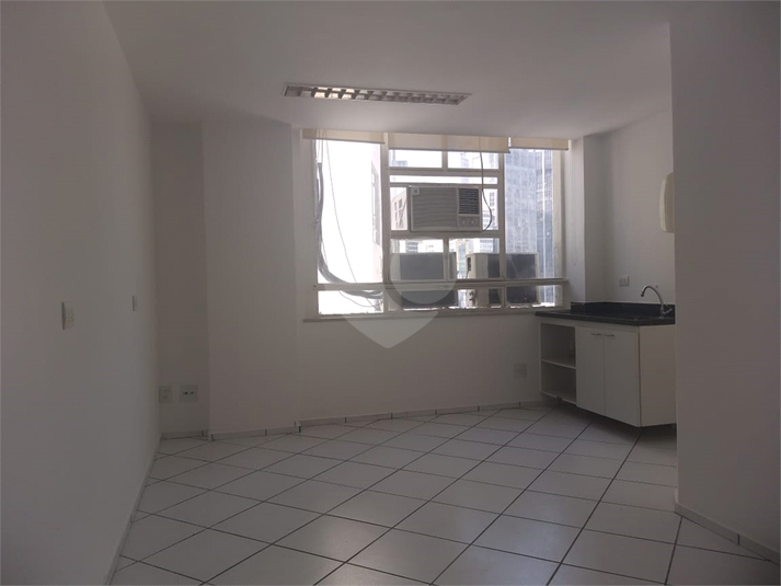 Venda Salas São Paulo Centro REO103626 11