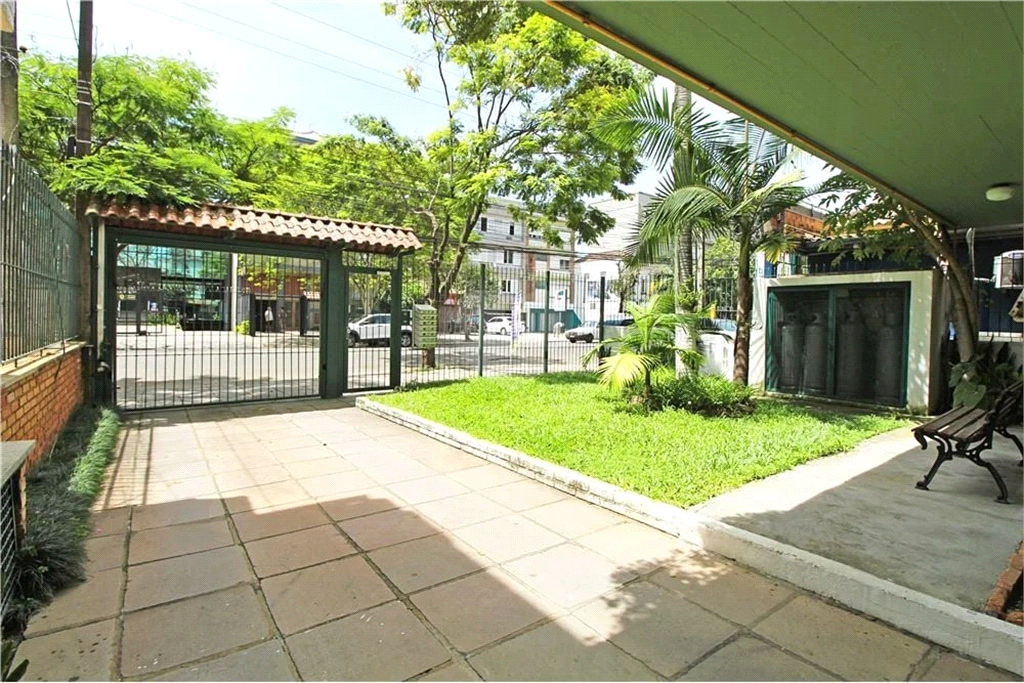 Venda Apartamento Porto Alegre Auxiliadora REO1036604 20