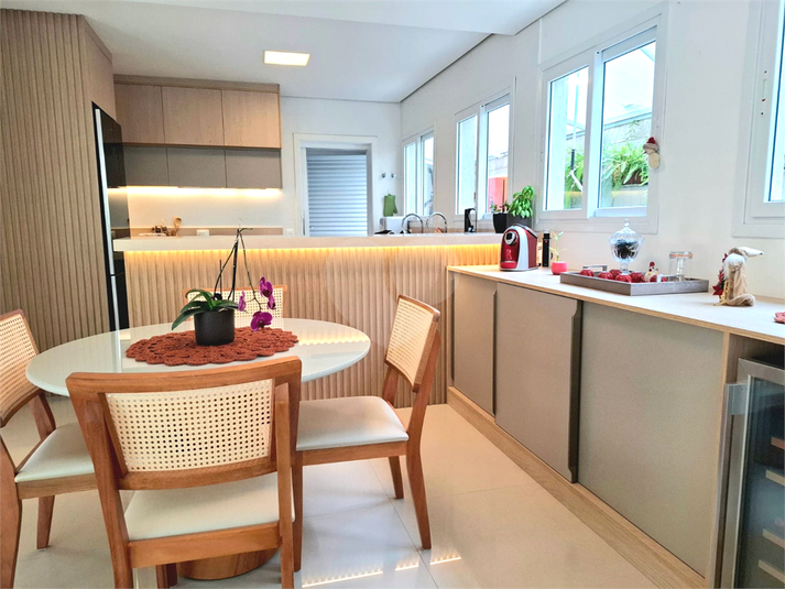 Foto REO1037212