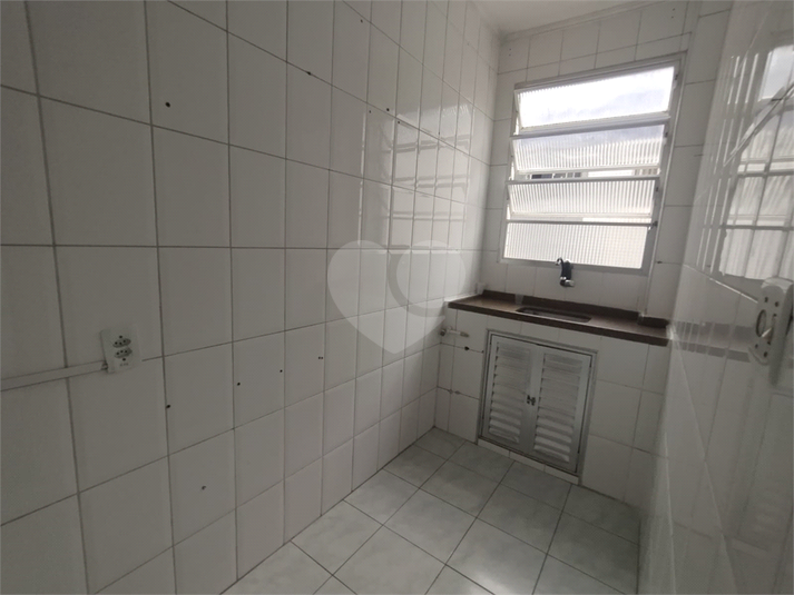 Venda Apartamento São Vicente Centro REO1037882 11