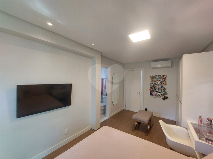 suite 4