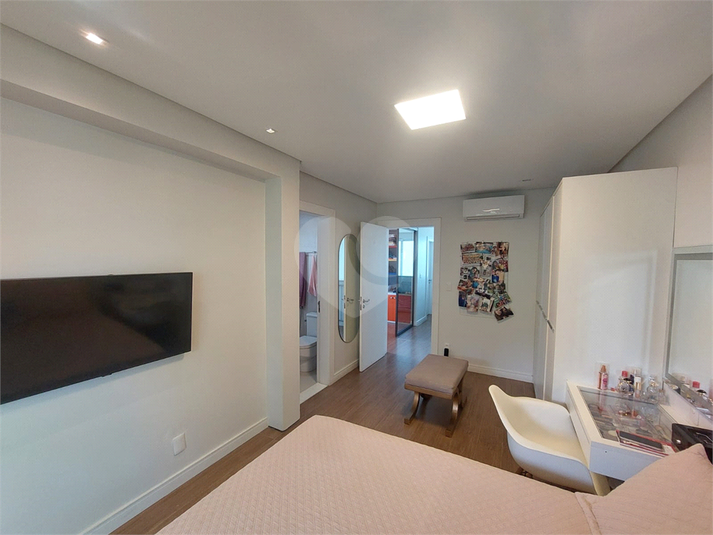 suite 4