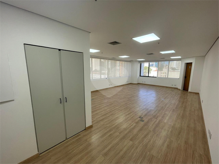 Venda Salas São Paulo Itaim Bibi REO1039540 15