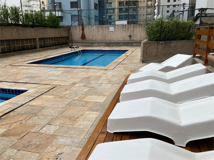 Venda Apartamento São Paulo Santana REO1041132 32