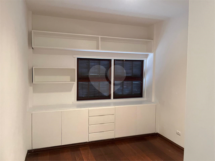 Foto REO1041346