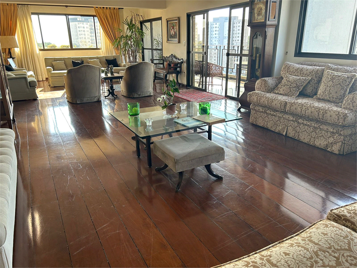 Foto REO1041750