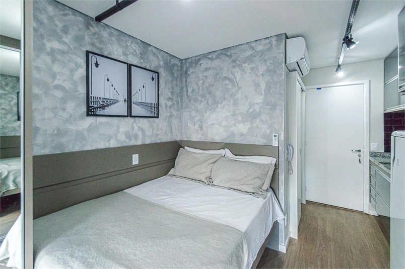 Foto REO1041837