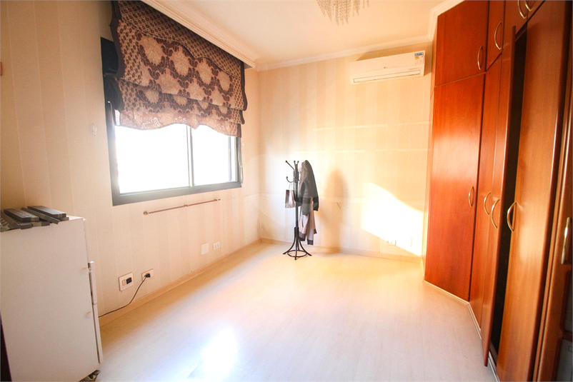 Foto REO1041945