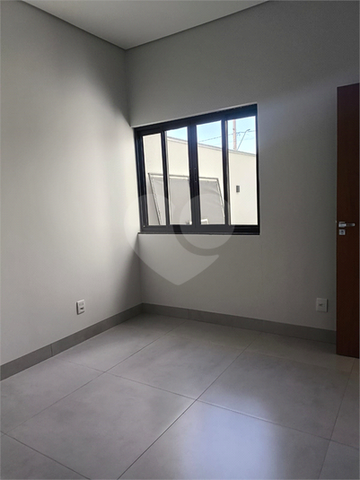 Foto REO1042207
