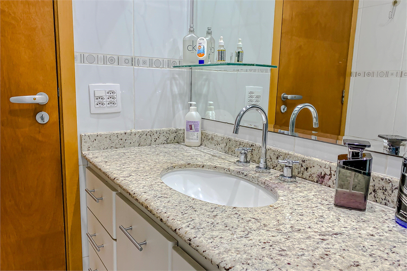 Foto REO1042322