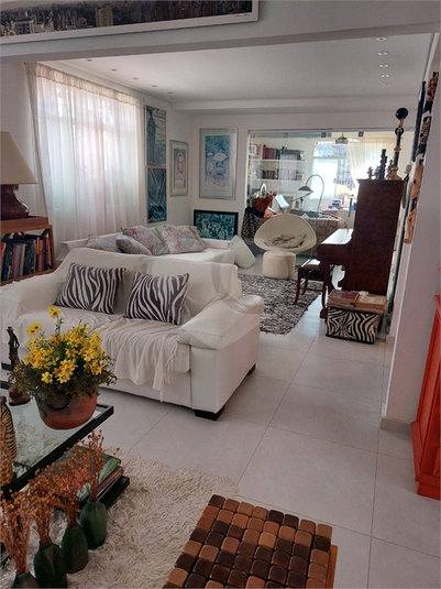Foto REO1042783