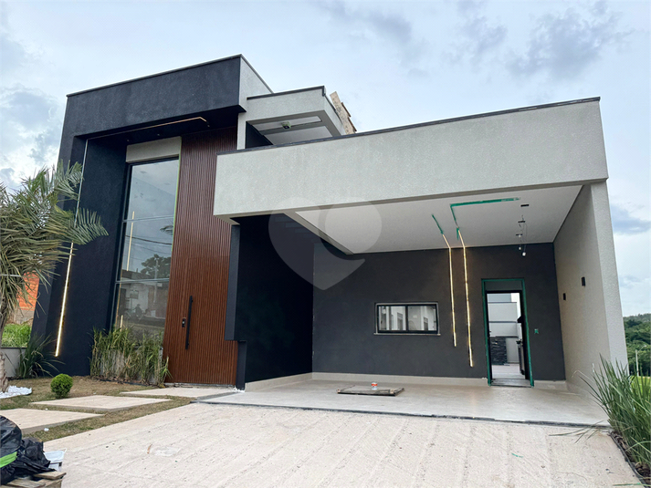 Foto REO1044401