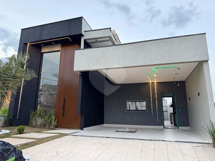 Foto REO1044401