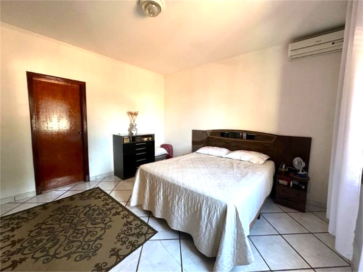 Foto REO1046252