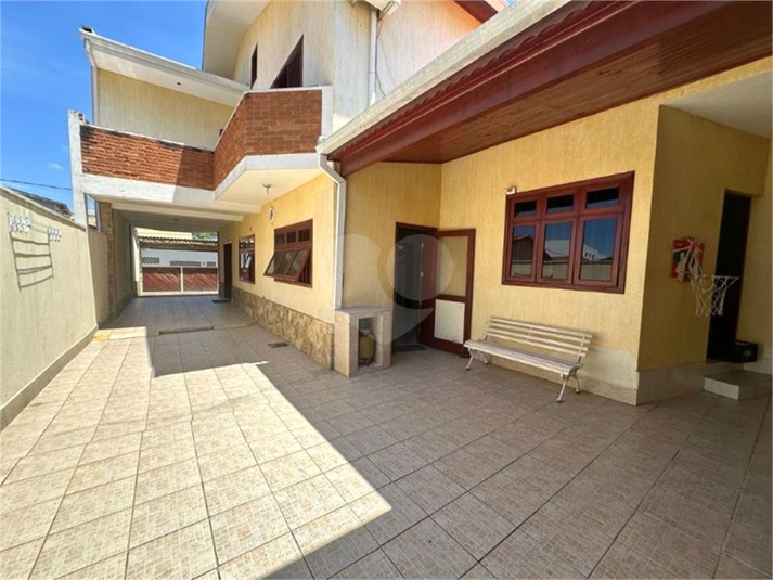 Foto REO1046252