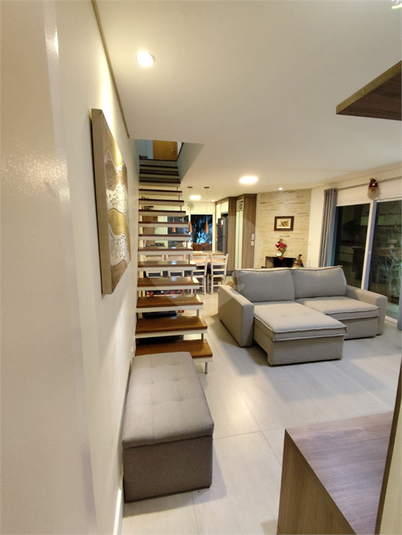 Foto REO1046284