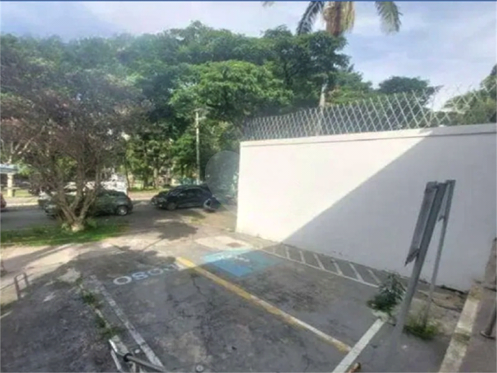 Foto REO1048136