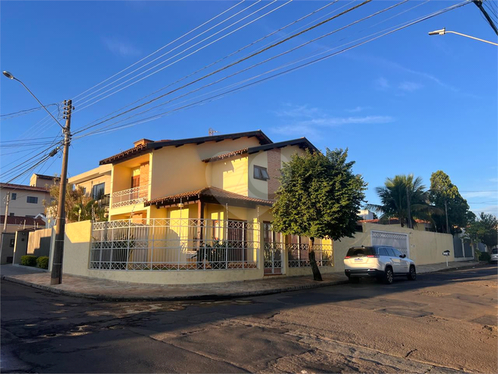 Venda Casa São Carlos Centro REO1048580 1